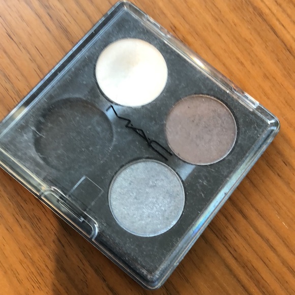 MAC PRO COLOUR PALETTE - Picture 3 of 4